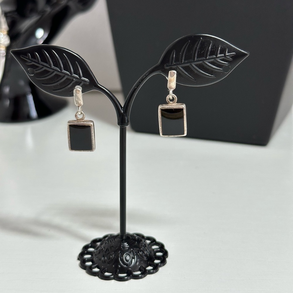 Sterling Silver 925 Onyx Style stone Ornate Earrings Mexico